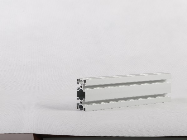 鋁型材廠家，加工定制中的擠壓過程